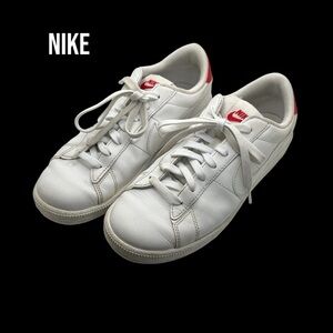 NIKE US 7 Mens Tennis Classic Shoes Casual Athletic Low Top White University Red